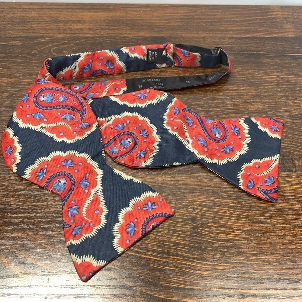 Men's Vintage Floral Paisley Design Bow Tie Red/Blue Adjustable